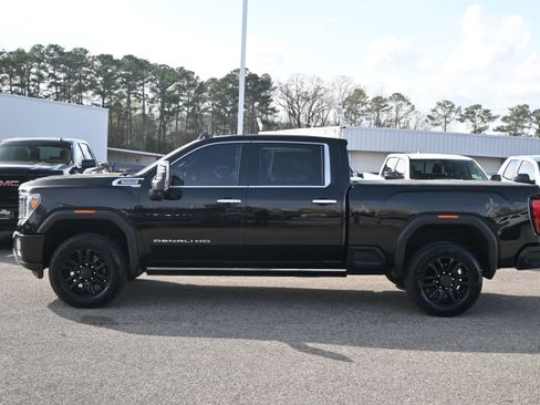 Used 2021 GMC Sierra 2500 Denali w/ Denali Black Diamond Edition image 10