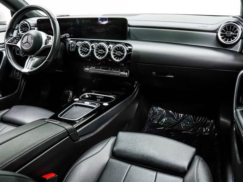 Used 2025 Mercedes-Benz CLA 250 image 22