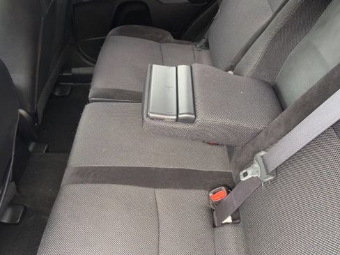 Used 2013 Mitsubishi Outlander SE image 39