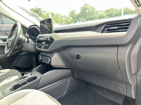 Used 2021 Ford Escape SE FWD image 15