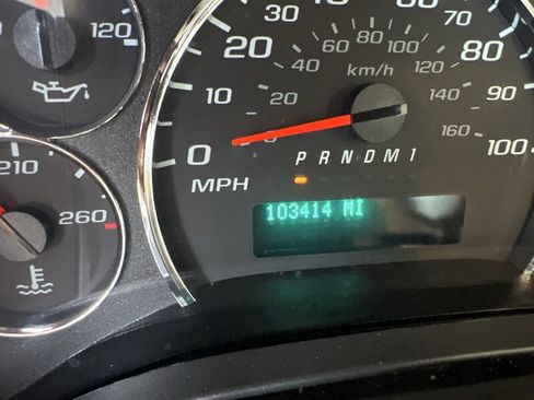 Used 2023 GMC Savana 2500 w/ Driver Convenience Package image 6