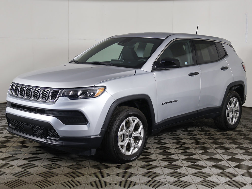 Used 2025 Jeep Compass Sport AWD/4WD image 7