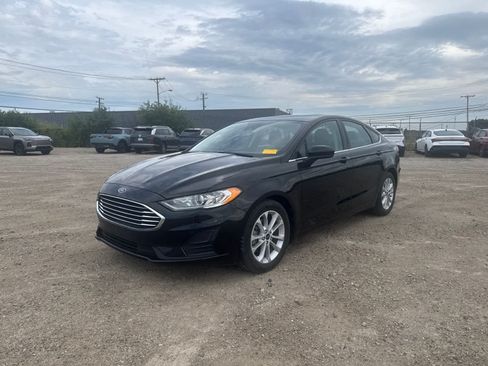 Used 2020 Ford Fusion SE FWD image 1