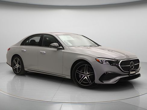New 2026 Mercedes-Benz E 450 4MATIC Sedan image 1