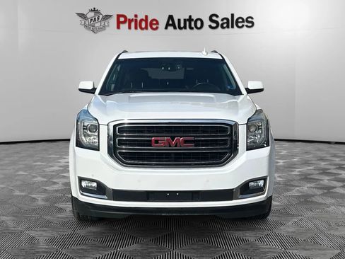 Used 2019 GMC Yukon SLT image 2