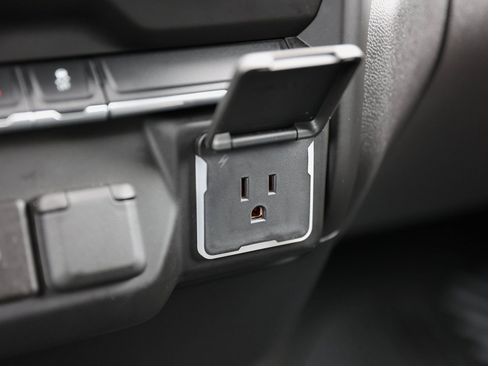 Used 2023 Chevrolet Silverado 1500 Custom image 34