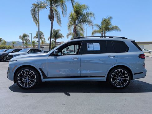 Used 2025 BMW X7 M60i AWD/4WD image 7