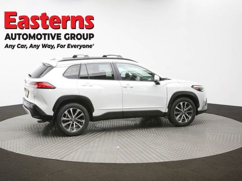 Used 2022 Toyota Corolla Cross XLE w/ Convenience Package image 40