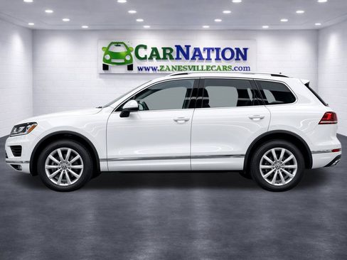 Used 2016 Volkswagen Touareg Sport AWD/4WD image 3