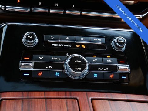 Used 2024 Lincoln Navigator L Reserve AWD/4WD image 23