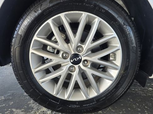 Used 2023 Kia Rio LX image 54