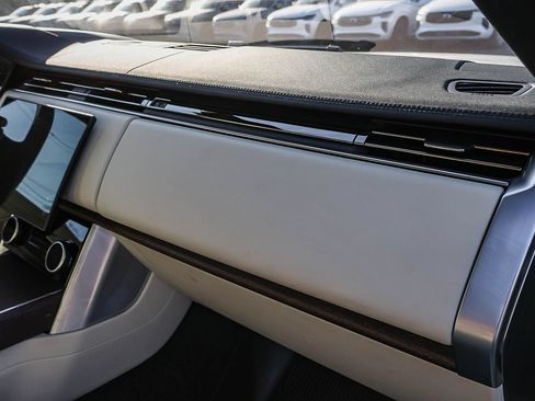 Certified 2023 Land Rover Range Rover SE AWD/4WD image 18