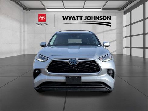 Used 2020 Toyota Highlander Limited image 8