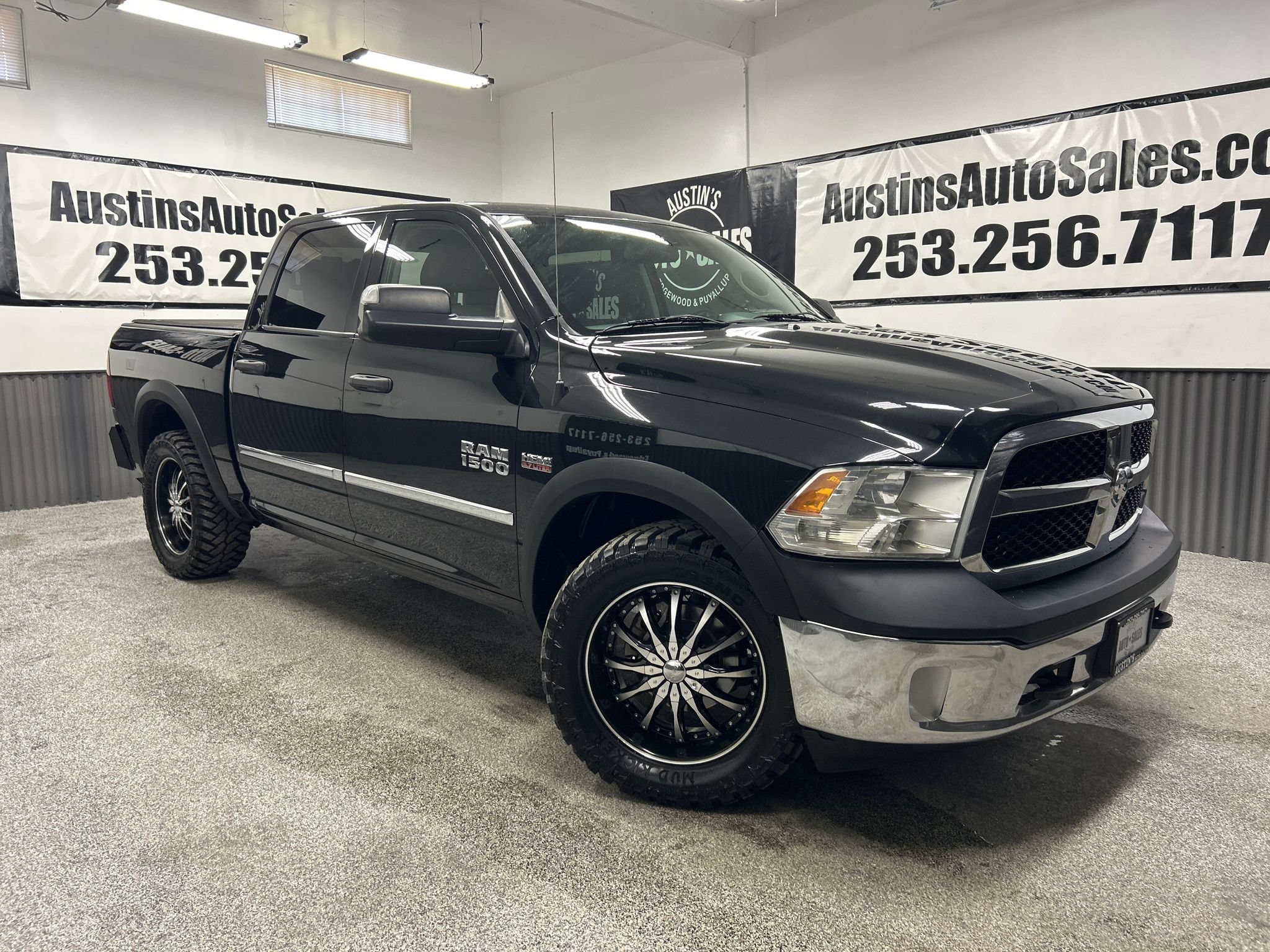Used 2015 RAM 1500 ST w/ SXT Appearance Group AWD/4WD image 1
