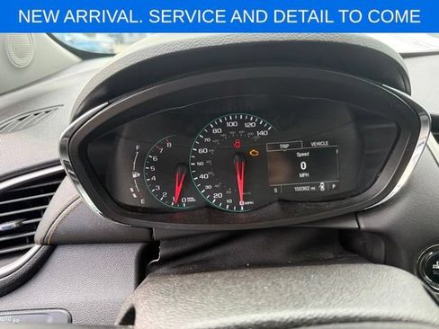 Used 2017 Chevrolet Trax LT w/ Sun & Sound Package FWD image 11