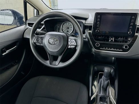 Used 2020 Toyota Corolla LE image 17