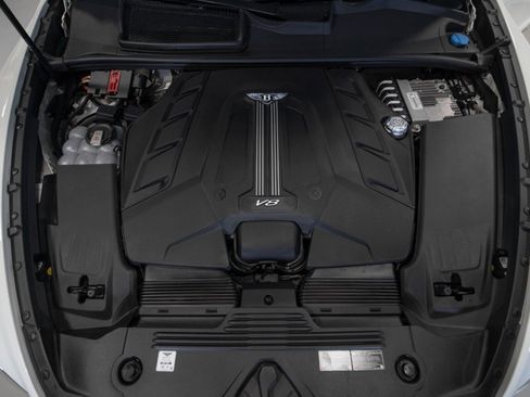 Used 2022 Bentley Bentayga image 70