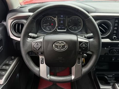 Certified 2022 Toyota Tacoma SR5 image 14