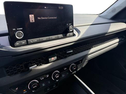 Certified 2025 Honda Accord SE image 12