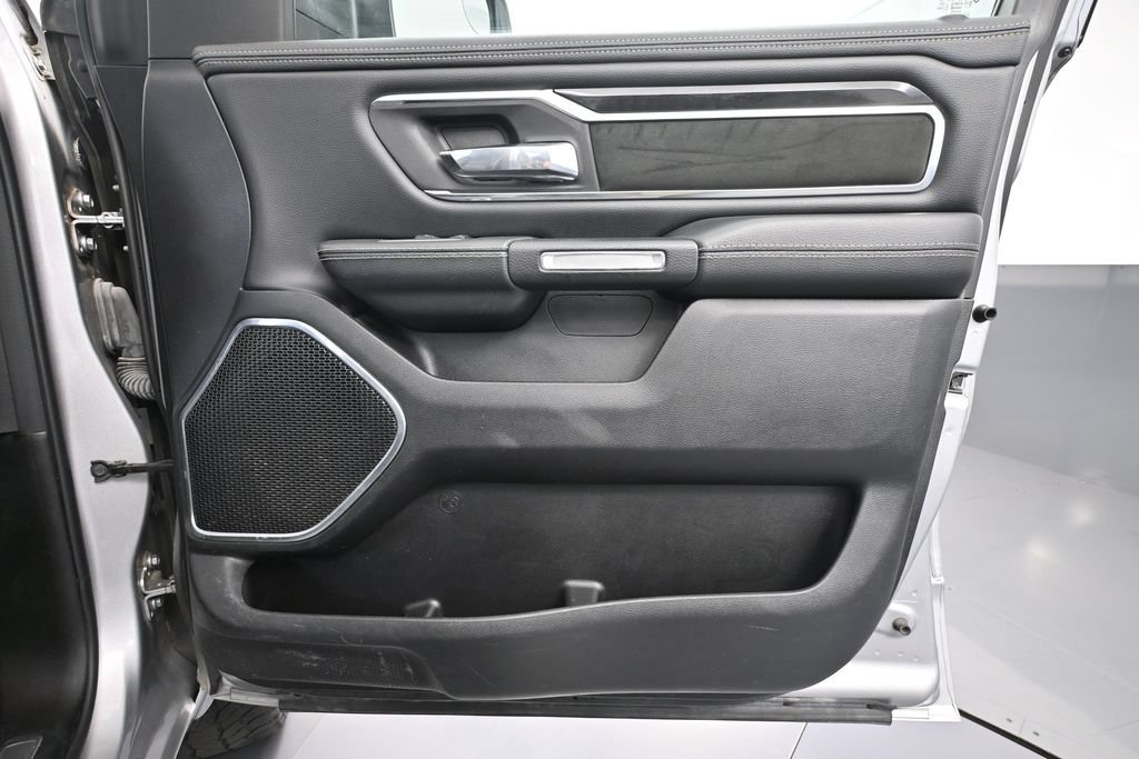 Used 2021 RAM 1500 Laramie w/ Sport Appearance Package AWD/4WD image 35