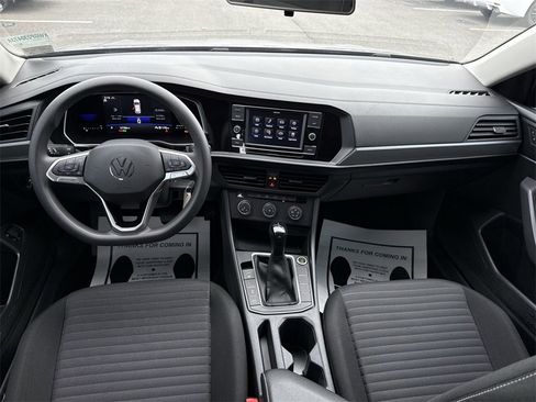 Used 2022 Volkswagen Jetta S image 21