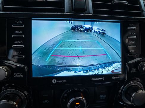 Certified 2024 Toyota 4Runner TRD Off-Road Premium image 28