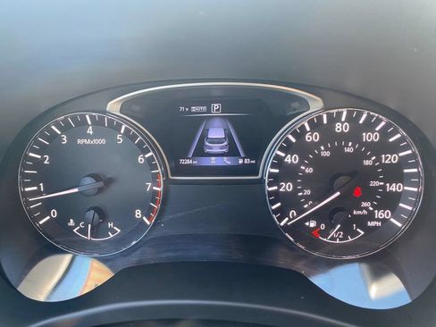 Used 2020 Nissan Pathfinder SL AWD/4WD image 18