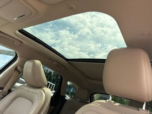 Used 2021 Lincoln Corsair Reserve w/ Elements Package FWD image 36
