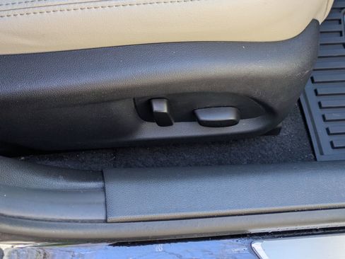 Used 2023 Cadillac CT4 Luxury w/ Sun And Sound Package image 39