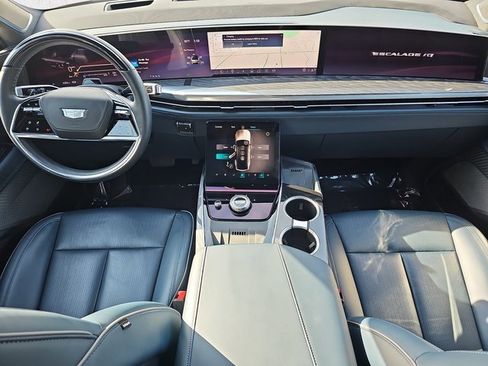 Used 2025 Cadillac Escalade IQ Sport 2 image 9