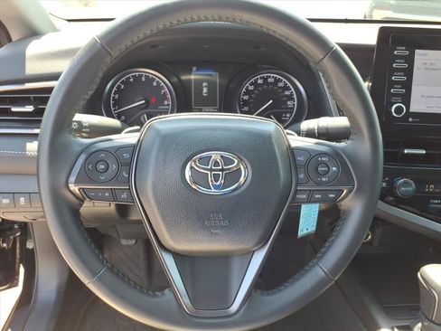 Used 2024 Toyota Camry SE FWD image 19