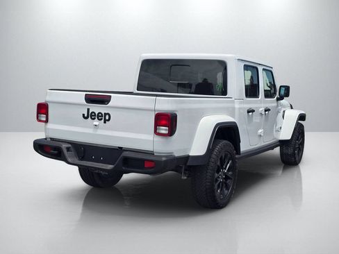 Used 2025 Jeep Gladiator Sport AWD/4WD image 5