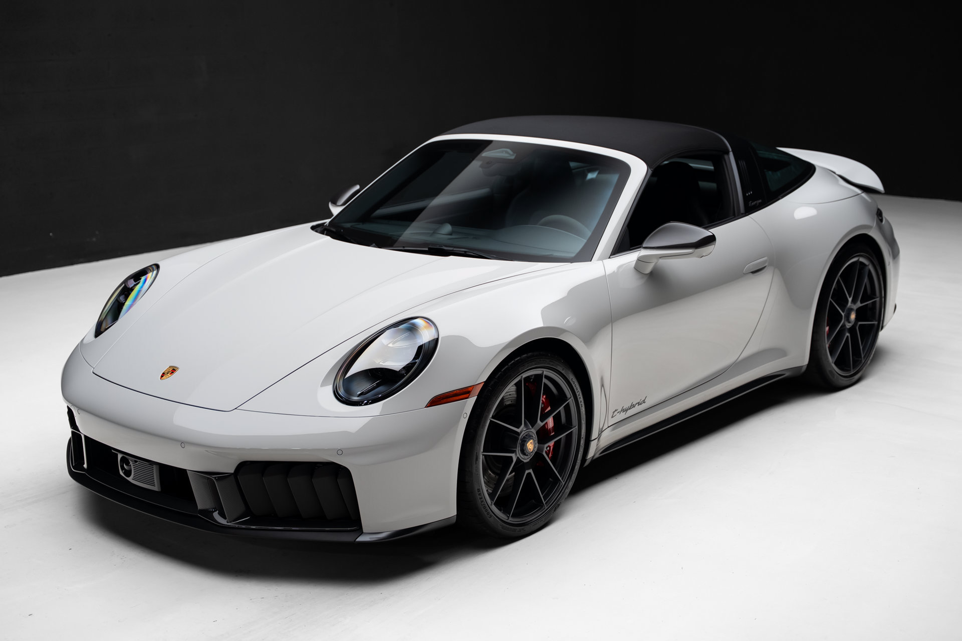 Used 2026 Porsche 911 Targa 4 GTS AWD/4WD image 5