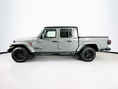 Used 2022 Jeep Gladiator Sport image 4