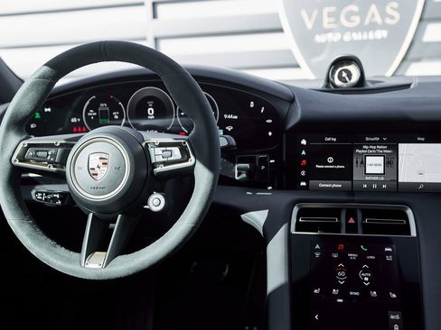 Used 2025 Porsche Taycan 4S w/ Premium Package image 49