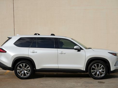 Used 2024 Toyota Grand Highlander FWD image 56