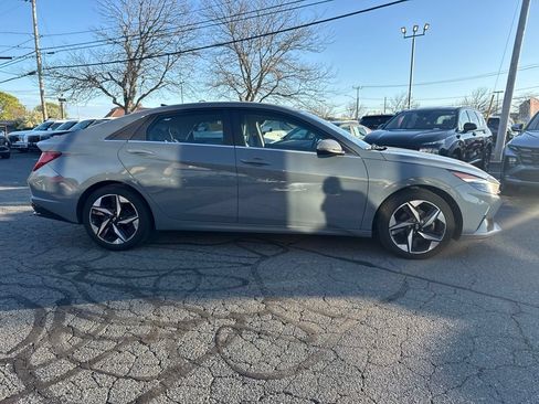 Used 2021 Hyundai Elantra Limited FWD image 5