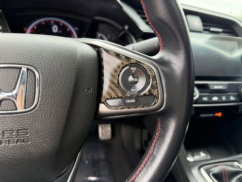 Used 2018 Honda Civic Si image 17