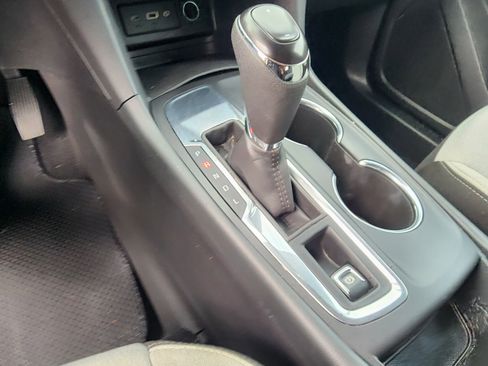 Used 2021 Chevrolet Equinox LS w/ LS Convenience Package image 33