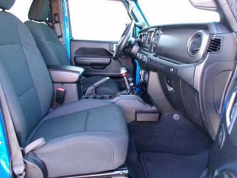 Used 2022 Jeep Wrangler Unlimited Sport image 19