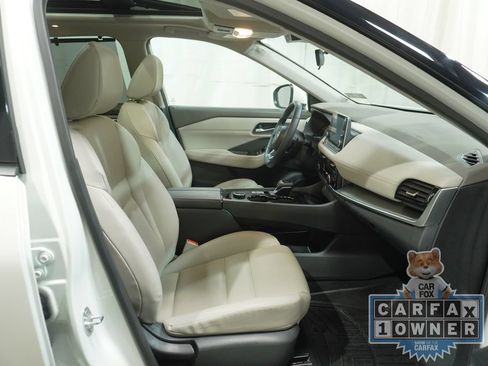 Used 2021 Nissan Rogue SV w/ Premium Package AWD/4WD image 14