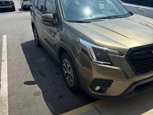 Used 2023 Subaru Forester Premium AWD/4WD image 1