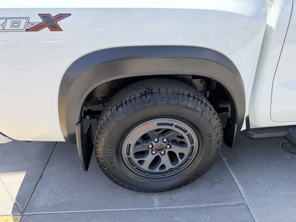 Used 2025 Nissan Frontier Pro-X w/ Pro Convenience Package RWD image 15