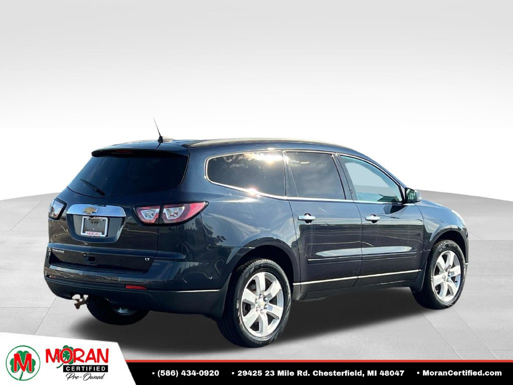 Used 2017 Chevrolet Traverse LT w/ Style and Technology Package FWD image 5