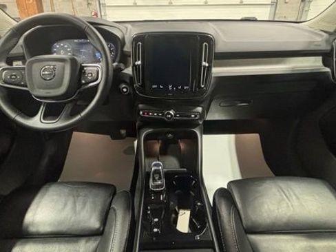 Used 2022 Volvo XC40 T5 Inscription w/ Climate Package image 13