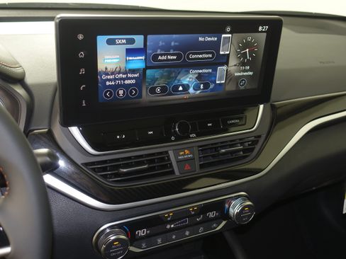 New 2025 Nissan Altima 2.5 SR w/ SR Premium Package image 9