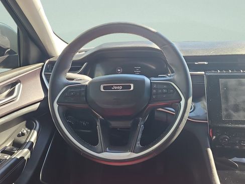 Used 2021 Jeep Grand Cherokee L Laredo w/ Luxury Tech Group I image 16