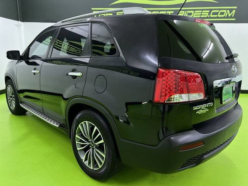 Used 2012 Kia Sorento LX w/ Convenience Pkg FWD image 7