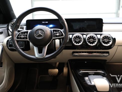 Used 2022 Mercedes-Benz A 220 image 22