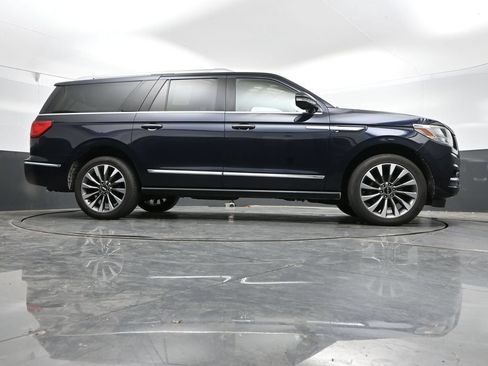 Used 2021 Lincoln Navigator L Reserve w/ Luxury Package AWD/4WD image 34